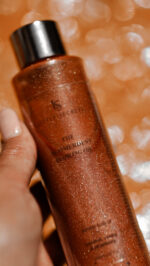 The SummerDust Glowing Body Oil - Image 3