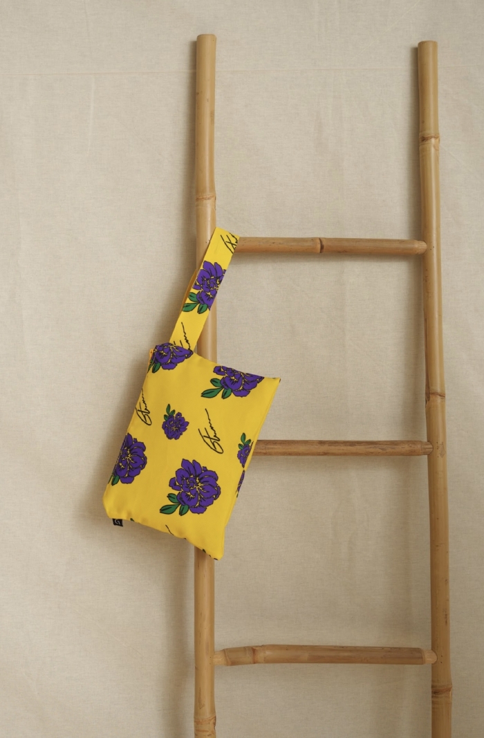 Yellow Dalia Zipper Bag - Image 1
